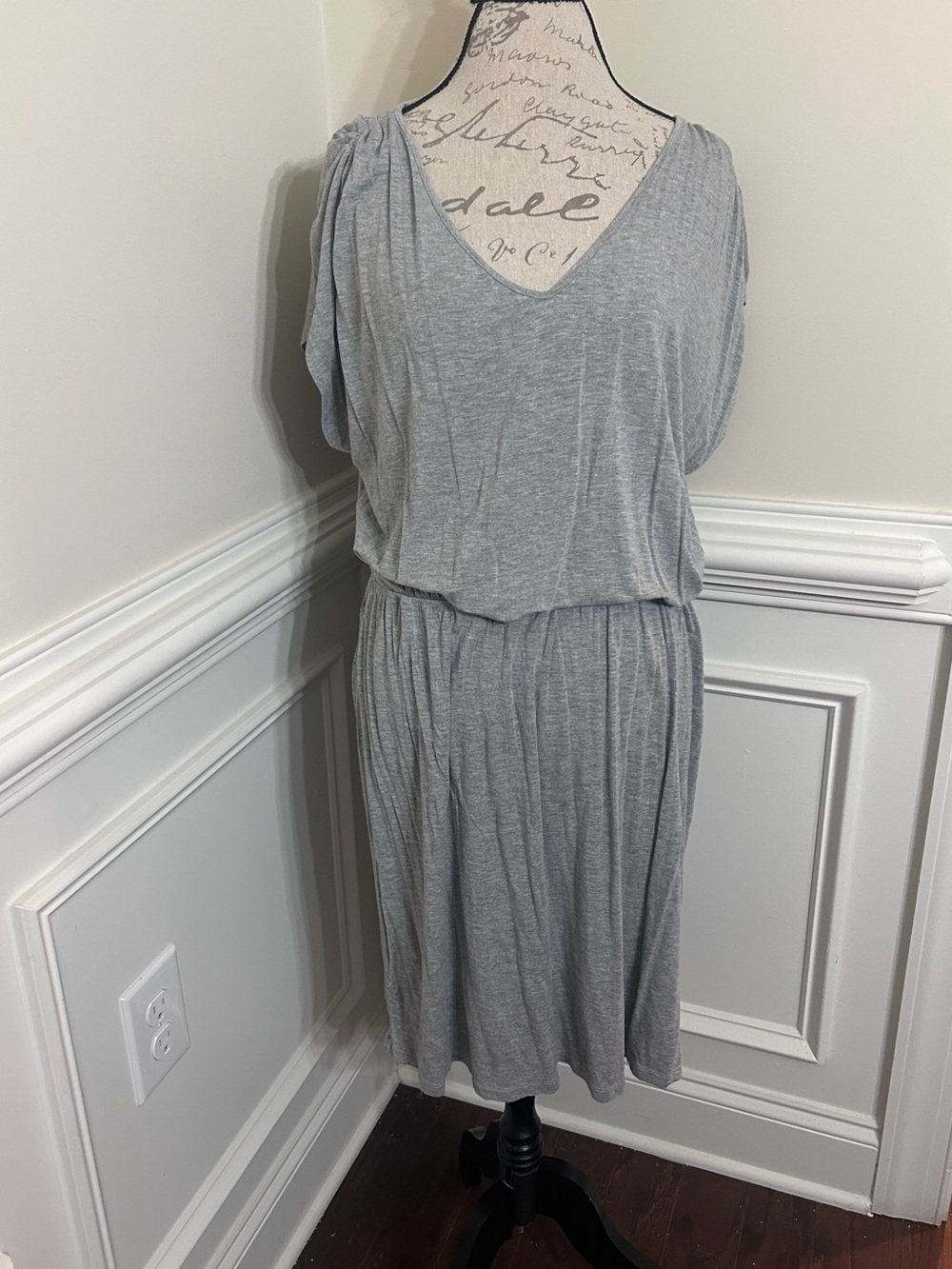 Old Navy Light Gray V-Neck Pool Coverup